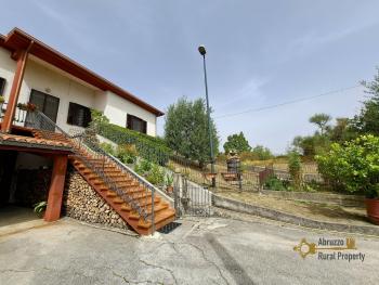Spacious Three-Bedroom Villa with 11,820 sqm of Land and Panoramic Views. Pietrabbondante Img67