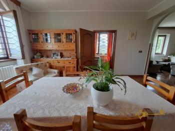 Spacious Three-Bedroom Villa with 11,820 sqm of Land and Panoramic Views. Pietrabbondante Img5