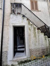 Charming Four-bedroom Stone House with Guest Annex and Land. Fossalto Img35