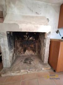 Petite stone house with garden located at 35 minutes’ drive from the Adriatic Coast. Tavenna. Img10