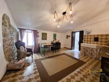 Completely restored character stone house with two bedrooms, panoramic balcony, stunning views. Bomba.