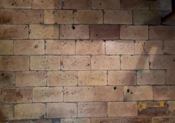 Two-bedroom town house with two cellars in need of restoration. Palmoli. Img6