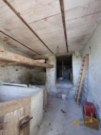 Charming stone house with panoramic views, garden and additional living space. Tufillo Img32
