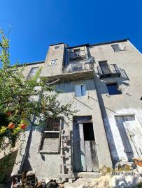 Charming stone house with panoramic views, garden and additional living space. Tufillo Img31