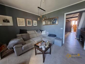 Charming stone house with panoramic views, garden and additional living space. Tufillo Img10