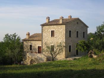 Country Manor in the National Park of Abruzzo. Img1