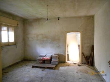 Casolare di campagna con uliveto in vendita a San Buono. Img17