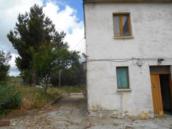 Casolare di campagna con uliveto in vendita a San Buono. Img3