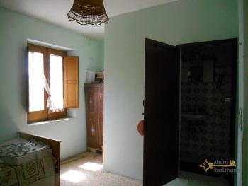 Casolare di campagna con uliveto in vendita a San Buono. Img15