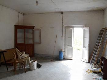 Country house with olive grove for sale in Atessa. Abruzzo. Img11