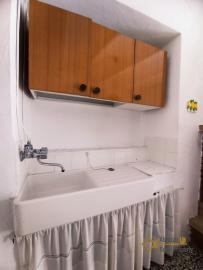 Two-bedroom town house in habitable condition with cellar. Celenza Sul Trigno Img6