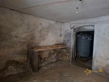 Two-bedroom town house in habitable condition with cellar. Celenza Sul Trigno Img29