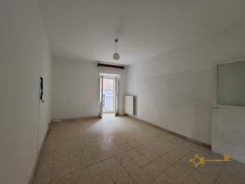 Two-bedroom town house in habitable condition with cellar. Celenza Sul Trigno Img15