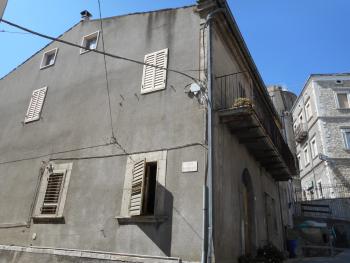 Large house of 300 sqm in Casalanguida. Abruzzo. Img2