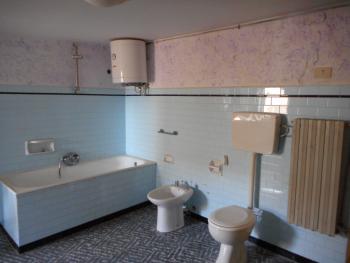 Large house of 300 sqm in Casalanguida. Abruzzo. Img6