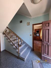 Six-bedroom stone house with self contained flat, outside space and garden. Roccaspinalveti Img8