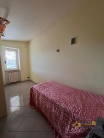 Six-bedroom stone house with self contained flat, outside space and garden. Roccaspinalveti Img19