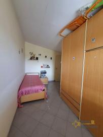 Six-bedroom stone house with self contained flat, outside space and garden. Roccaspinalveti Img20