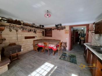 Six-bedroom stone house with self contained flat, outside space and garden. Roccaspinalveti Img30