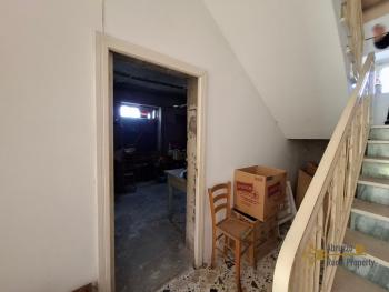 Large country house with land, 4 separate units and B&B potential. Roccaspinalveti Img32