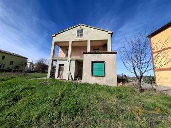 Large country house with land, 4 separate units and B&B potential. Roccaspinalveti Img35