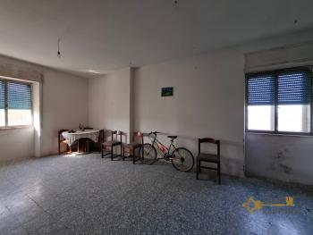 Large country house with land, 4 separate units and B&B potential. Roccaspinalveti Img14