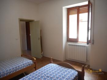 Country house with garden for sale in Roccaspinalveti. Img16