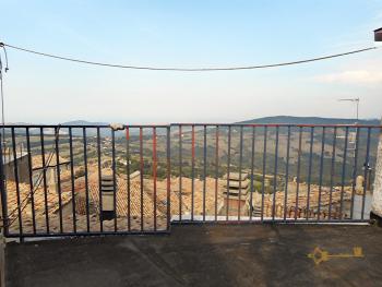 Large townhouse with terrace for sale in Palmoli. Abruzzo. Img3