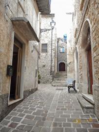 Large townhouse with terrace for sale in Palmoli. Abruzzo. Img5