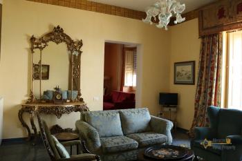 Historic palazzo at 30 meters from the sea. Fossacesia. Img7