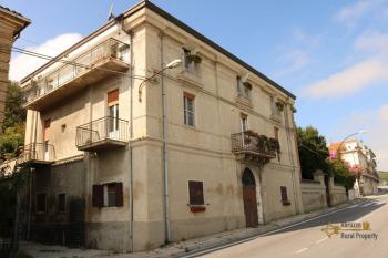 Historic palazzo at 30 meters from the sea. Fossacesia. Img53