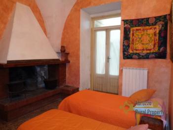 Historic palazzo at 30 meters from the sea. Fossacesia. Img31