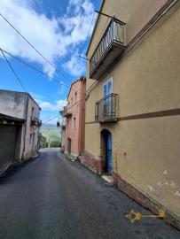 Large town house with panoramic terrace and cellar, for sale in Guilmi. Abruzzo. Img29