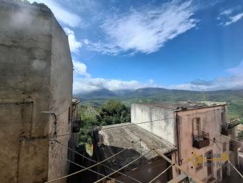 Large town house with panoramic terrace and cellar, for sale in Guilmi. Abruzzo. Img21