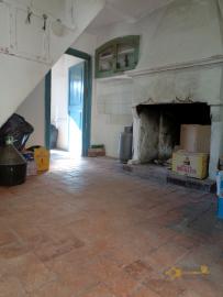 Character stone house to be renovated for sale in Dogliola. Img6