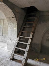 Stone house with large barn and 1700 sqm of land. Abruzzo. Img22
