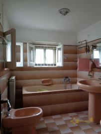 Stone house with large barn and 1700 sqm of land. Abruzzo. Img15