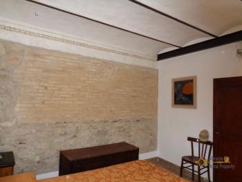 Completely restored stone house with small garden for sale. Img19