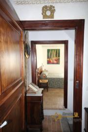 Completely restored stone house with small garden for sale. Img6