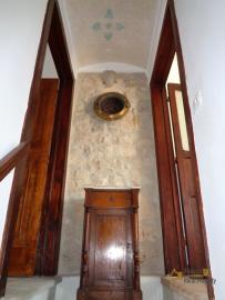 Completely restored stone house with small garden for sale. Img16