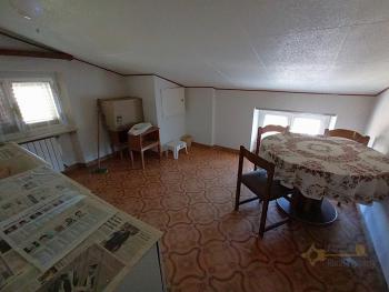 Detached country villa with terrace and 2000 sqm of garden. Img27