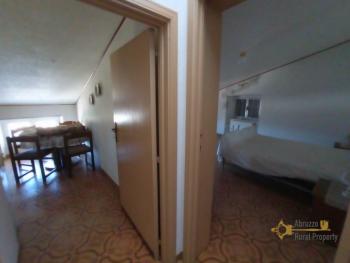 Detached country villa with terrace and 2000 sqm of garden. Img34