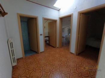 Detached country villa with terrace and 2000 sqm of garden. Img26