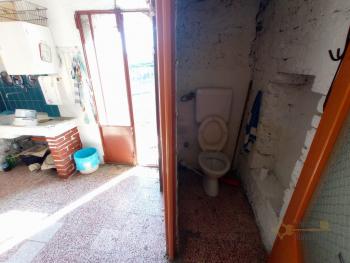 Detached country villa with terrace and 2000 sqm of garden. Img46