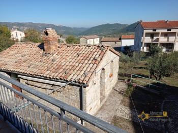 Detached country villa with terrace and 2000 sqm of garden. Img23