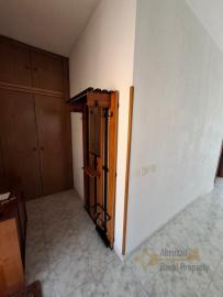 Detached country villa with terrace and 2000 sqm of garden. Img4