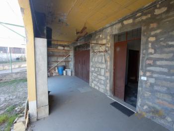 Detached country villa with terrace and 2000 sqm of garden. Img39