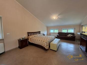 Fabulous villa in perfect conditions with panoramic terrace, lake view and garden. Pietraferrazzana Img58