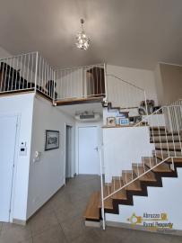 Fabulous villa in perfect conditions with panoramic terrace, lake view and garden. Pietraferrazzana Img29