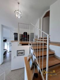 Fabulous villa in perfect conditions with panoramic terrace, lake view and garden. Pietraferrazzana Img54